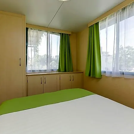 Mobile Homes Romantik 假日公园 3*