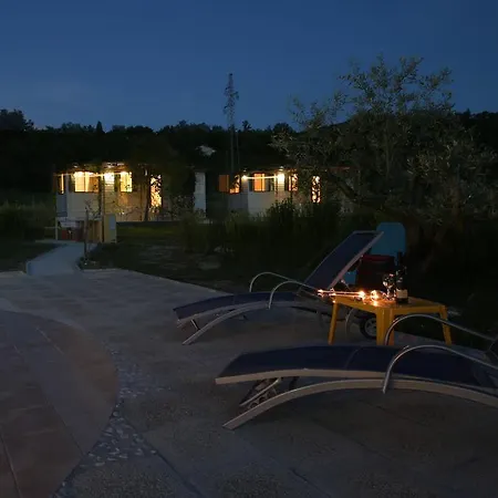 منتزه العطل Mobile Homes Romantik 3*